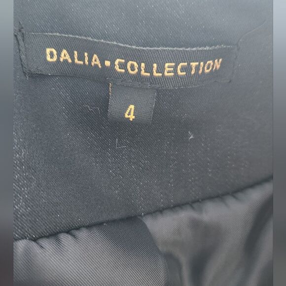 Dalia Collection Dark Navy Blazer - Size 4 - Picture 4 of 8
